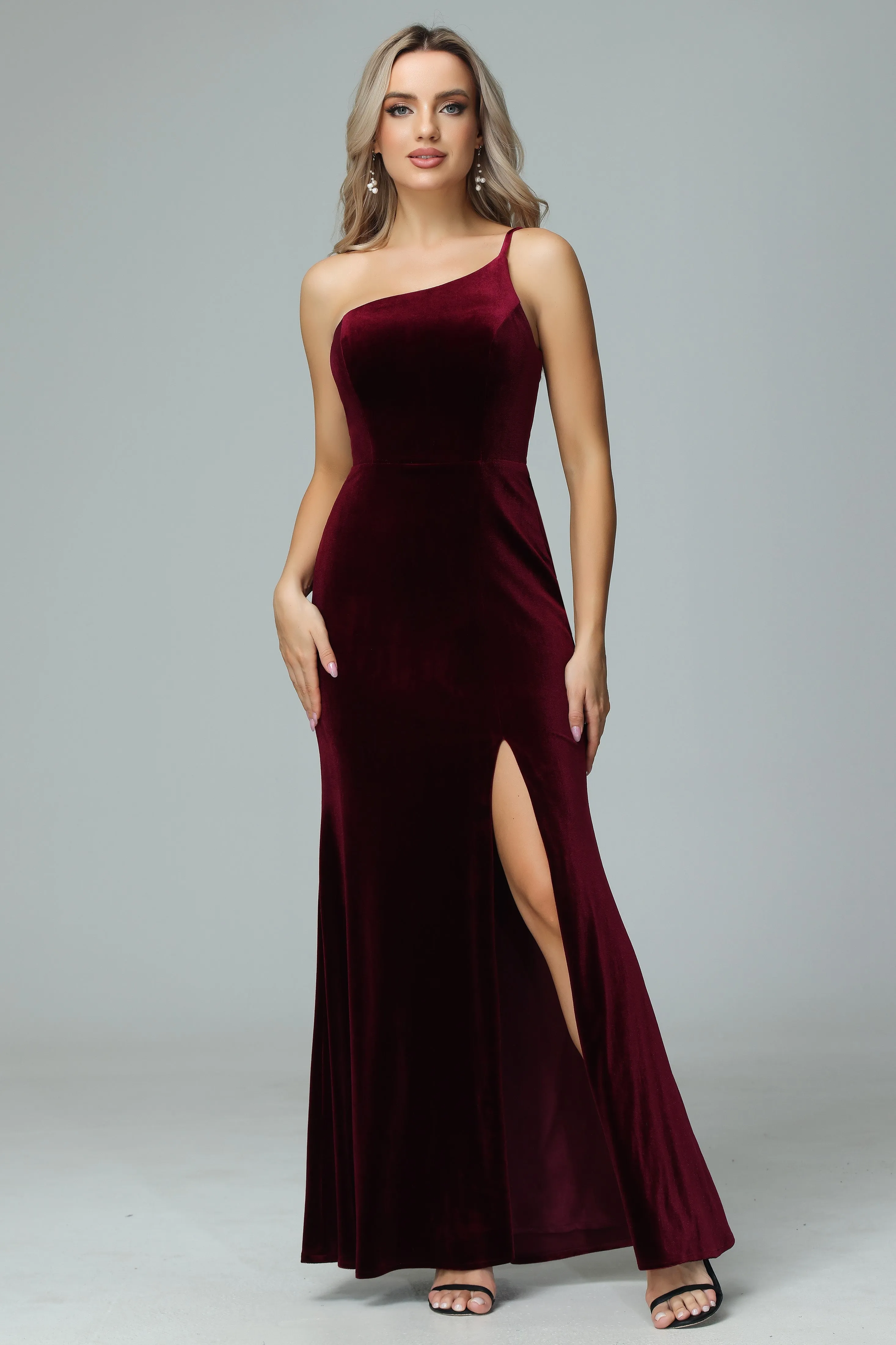 Charming One Shoulder Velvet Wedding Party Dresses