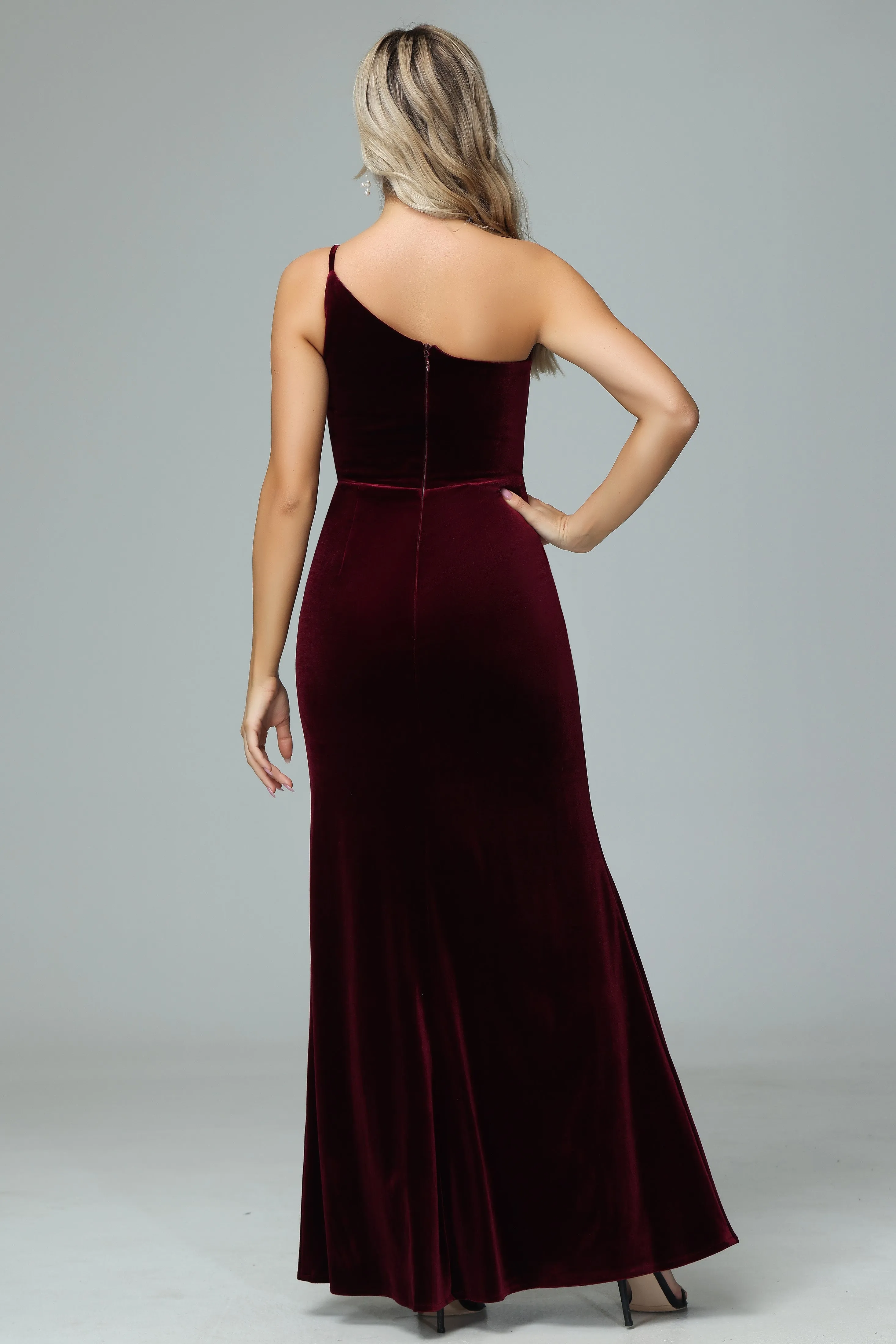 Charming One Shoulder Velvet Wedding Party Dresses