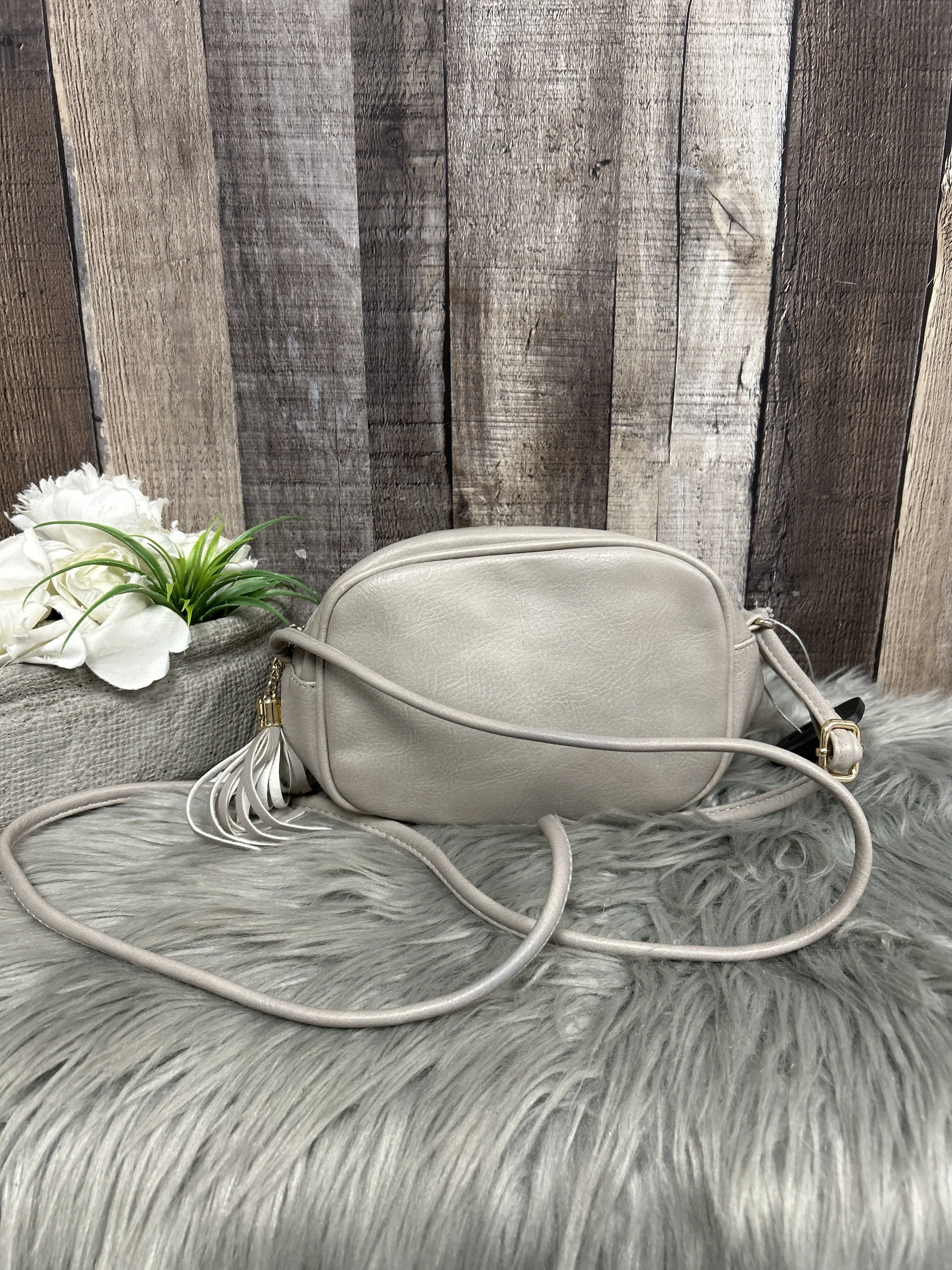 Crossbody By Cmf  Size: Small