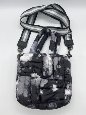 Crossbody By Think Royln, Size: Small