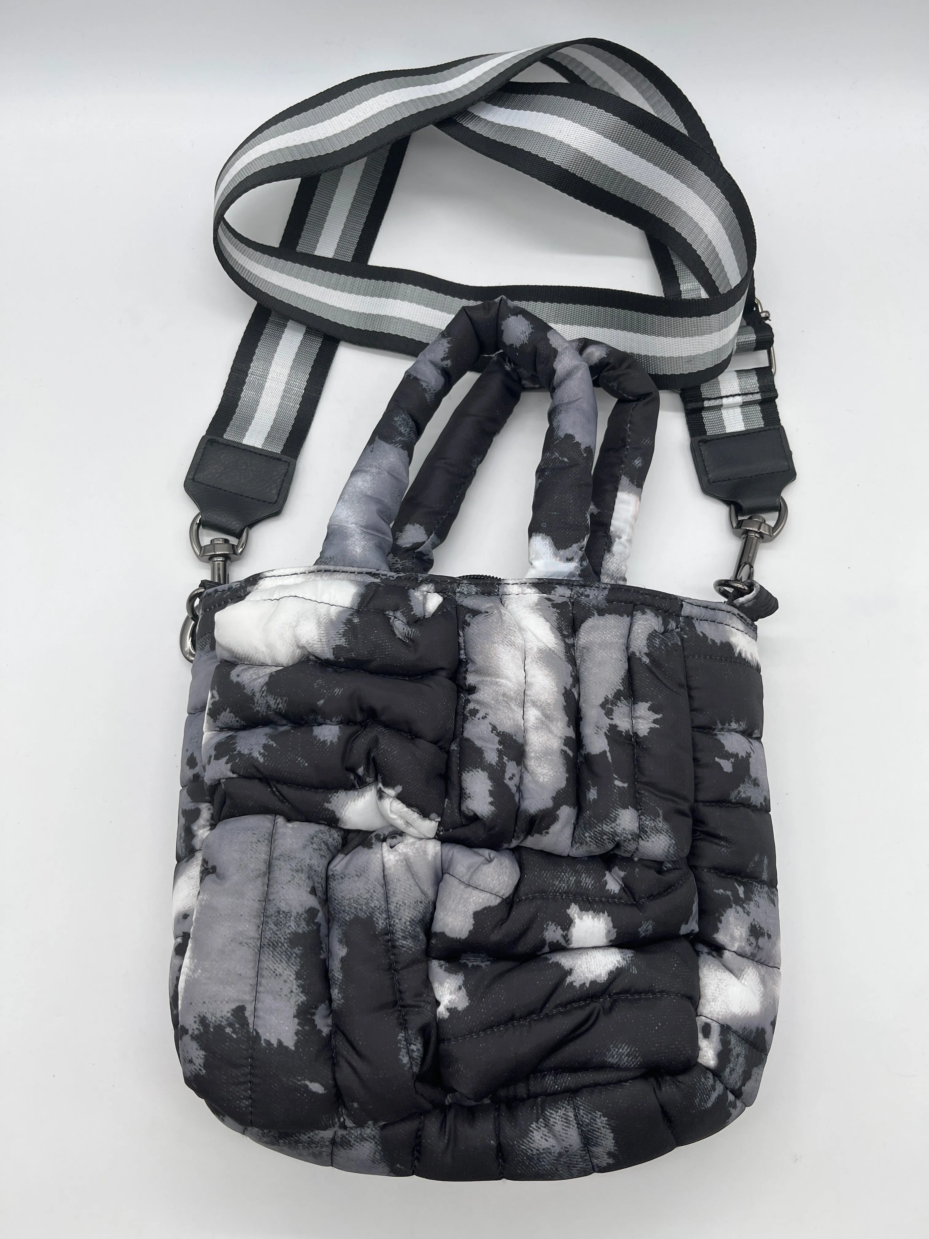 Crossbody By Think Royln, Size: Small