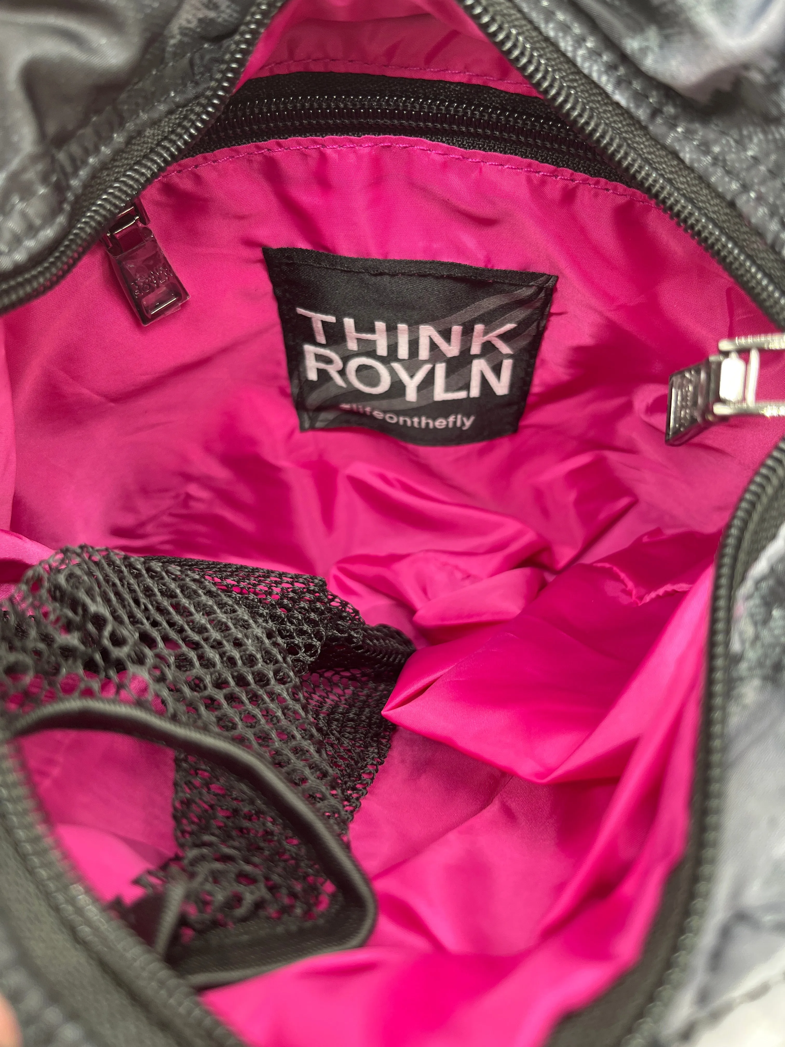 Crossbody By Think Royln, Size: Small