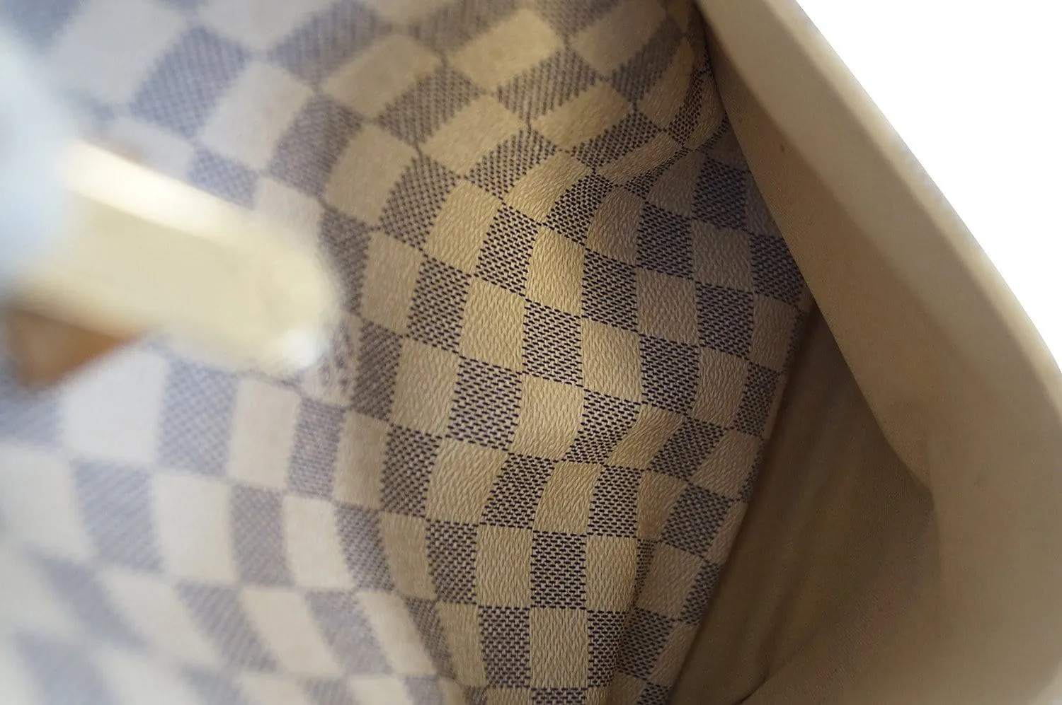 Louis Vuitton Damier Azur Totally MM Shoulder Handbag