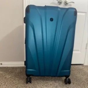 New SWISSGEAR Cascade Hardside 28" Large Checked Suitcase in Teal! Retail $160US 