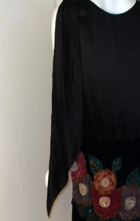 VINTAGE Circa 1920s Black Beaded & Velvet Dress